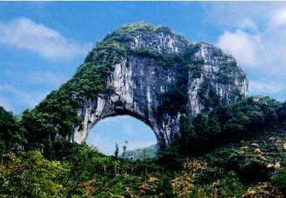 臥龍洞.jpg