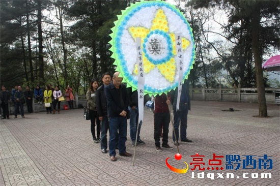 3.31，清明節(jié)掃墓1.jpg