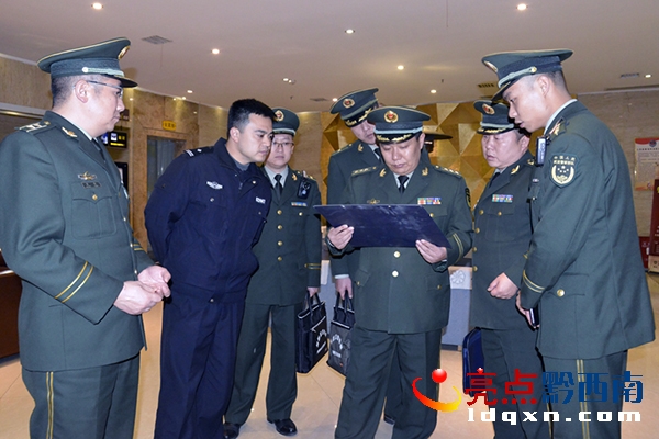 黔西南州消防支隊(duì)開展消防夜查行動(dòng)。